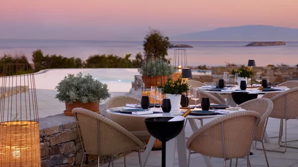 H «Galazia Hytra» έχει δικαίως καθιερωθεί ως το καλό εστιατόριο της Πάρου 